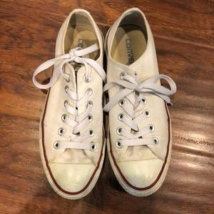 White Converse All Star’s